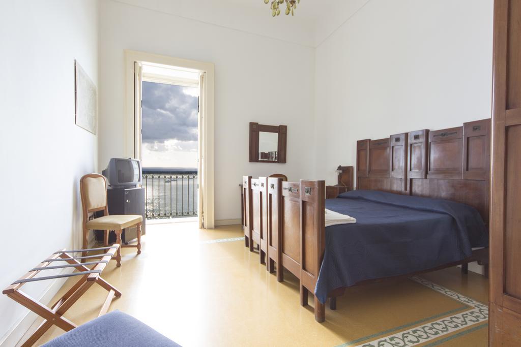 Ortigia Camere Con Vista Da Giulio B&B Syracuse Eksteriør billede