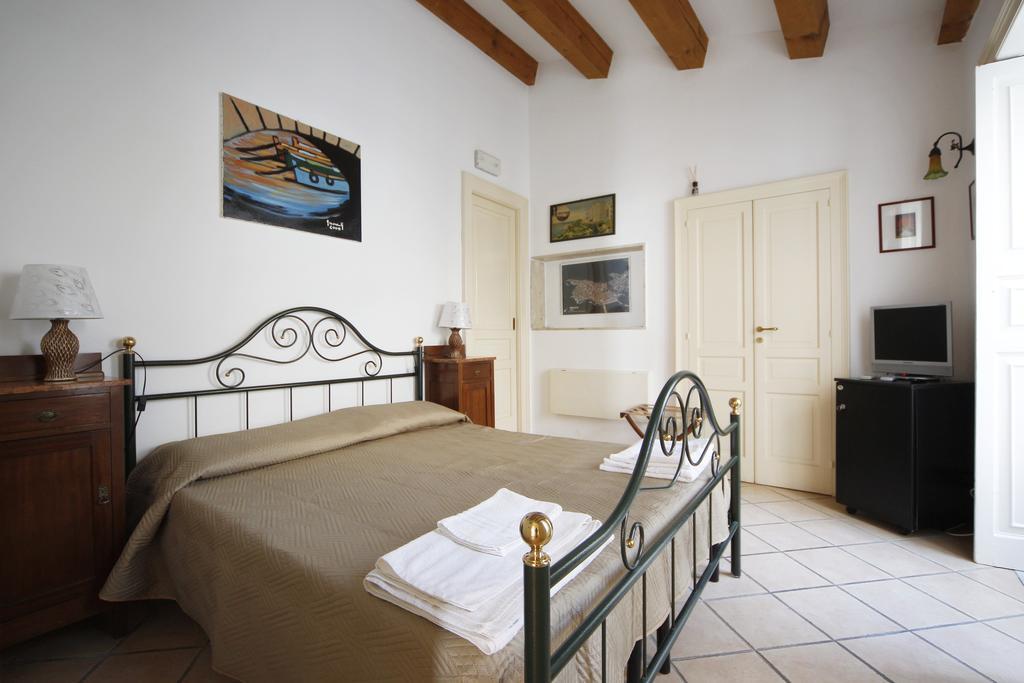 Ortigia Camere Con Vista Da Giulio B&B Syracuse Eksteriør billede