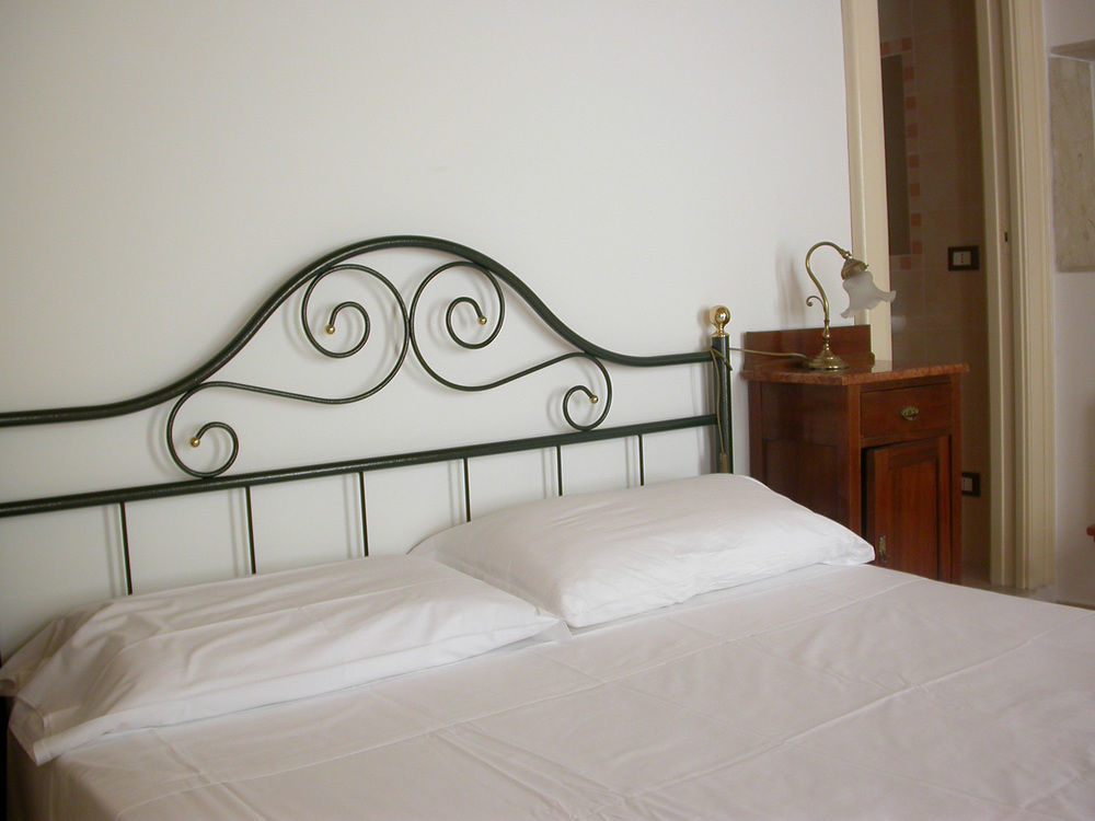 Ortigia Camere Con Vista Da Giulio B&B Syracuse Eksteriør billede
