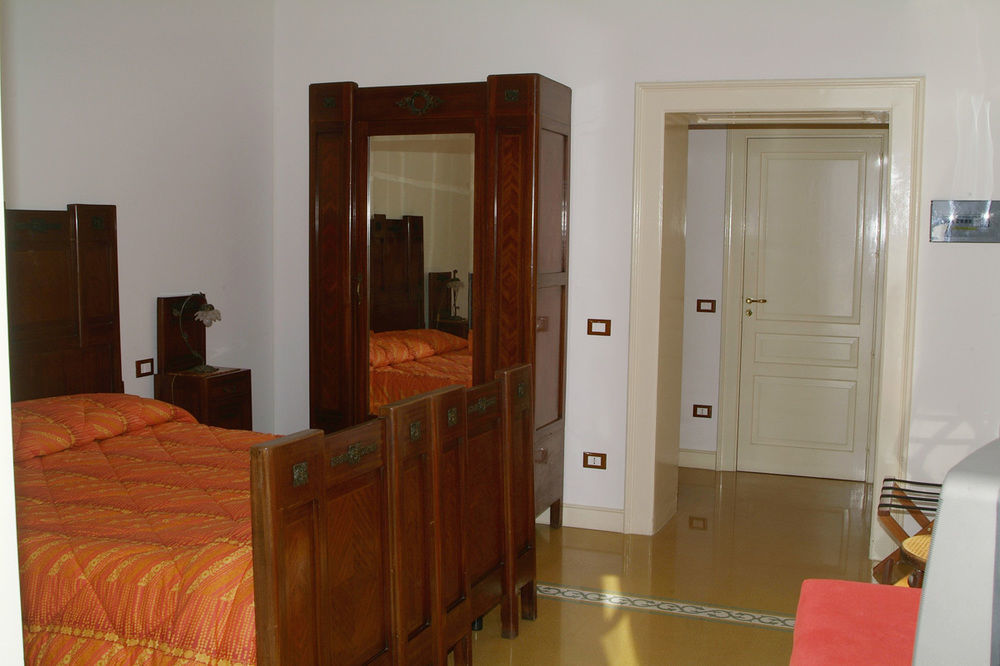 Ortigia Camere Con Vista Da Giulio B&B Syracuse Eksteriør billede