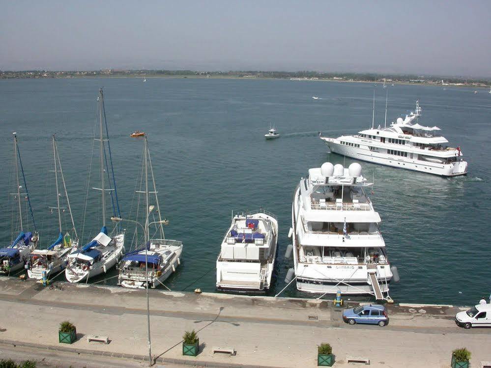 Ortigia Camere Con Vista Da Giulio B&B Syracuse Eksteriør billede