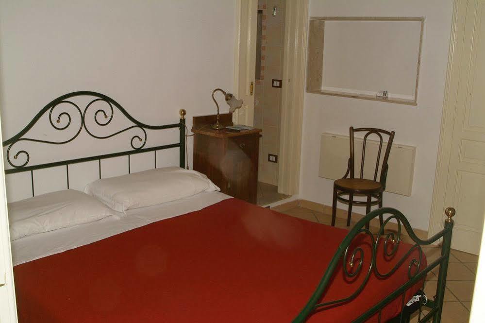 Ortigia Camere Con Vista Da Giulio B&B Syracuse Eksteriør billede