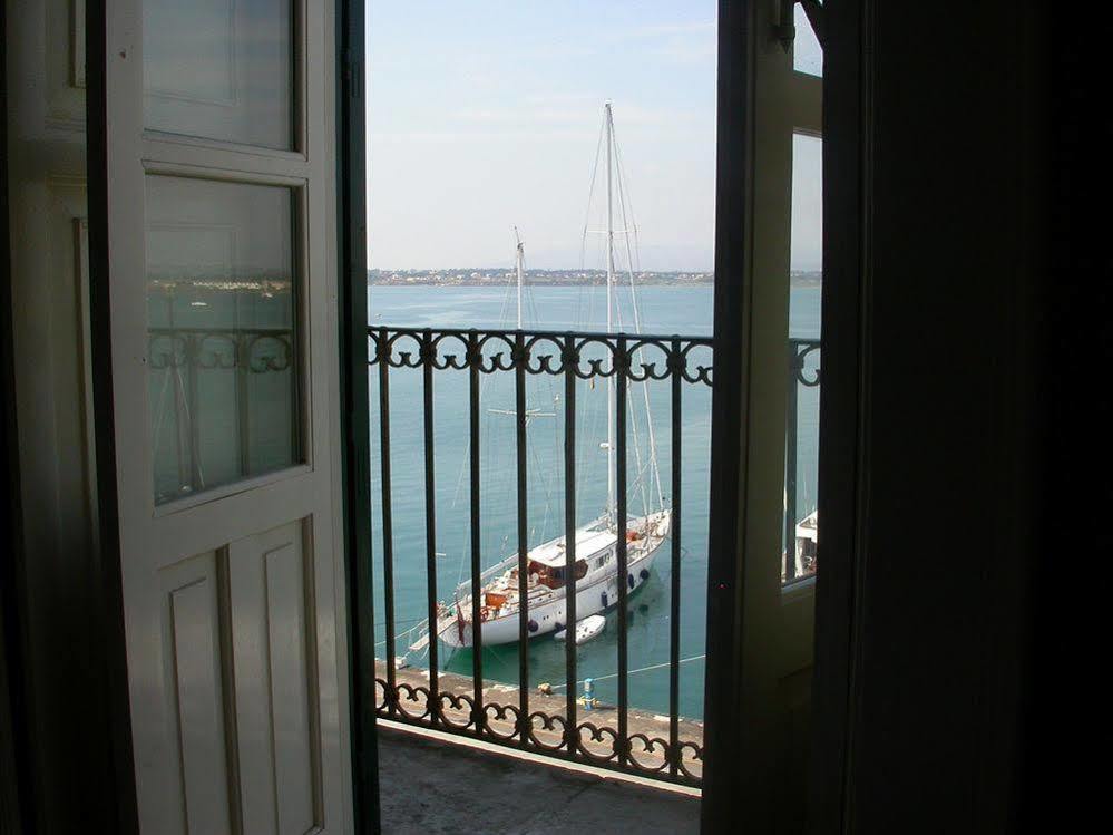Ortigia Camere Con Vista Da Giulio B&B Syracuse Eksteriør billede